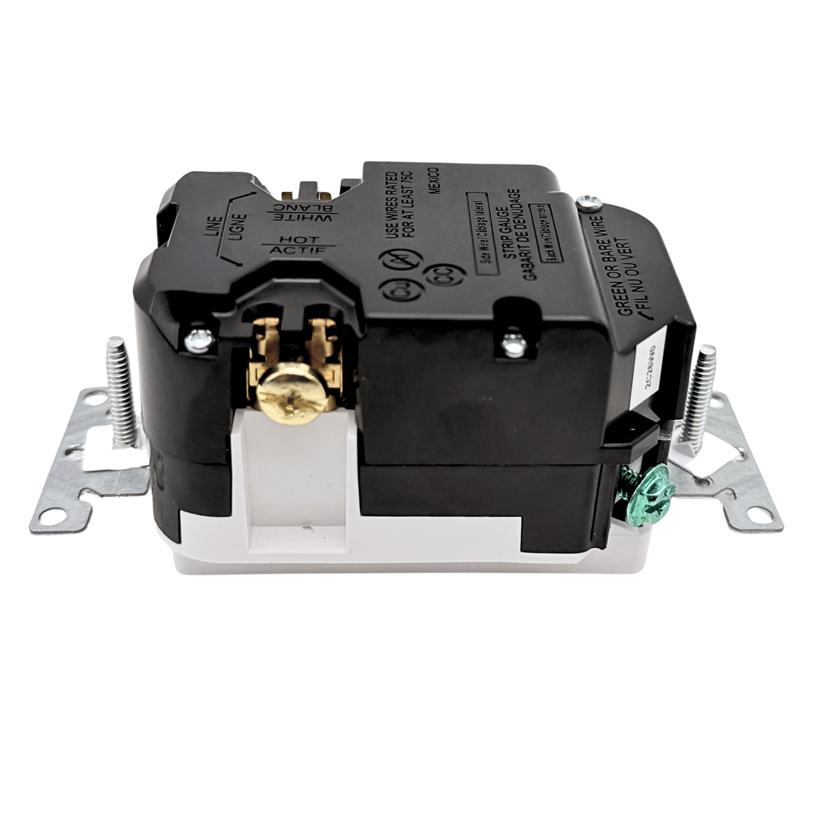 Leviton T5833-W side view with green ground screw